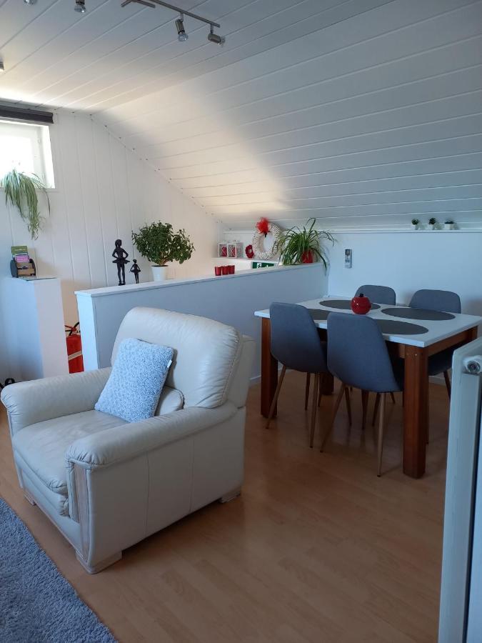De achtertuin Appartement Maasmechelen Buitenkant foto
